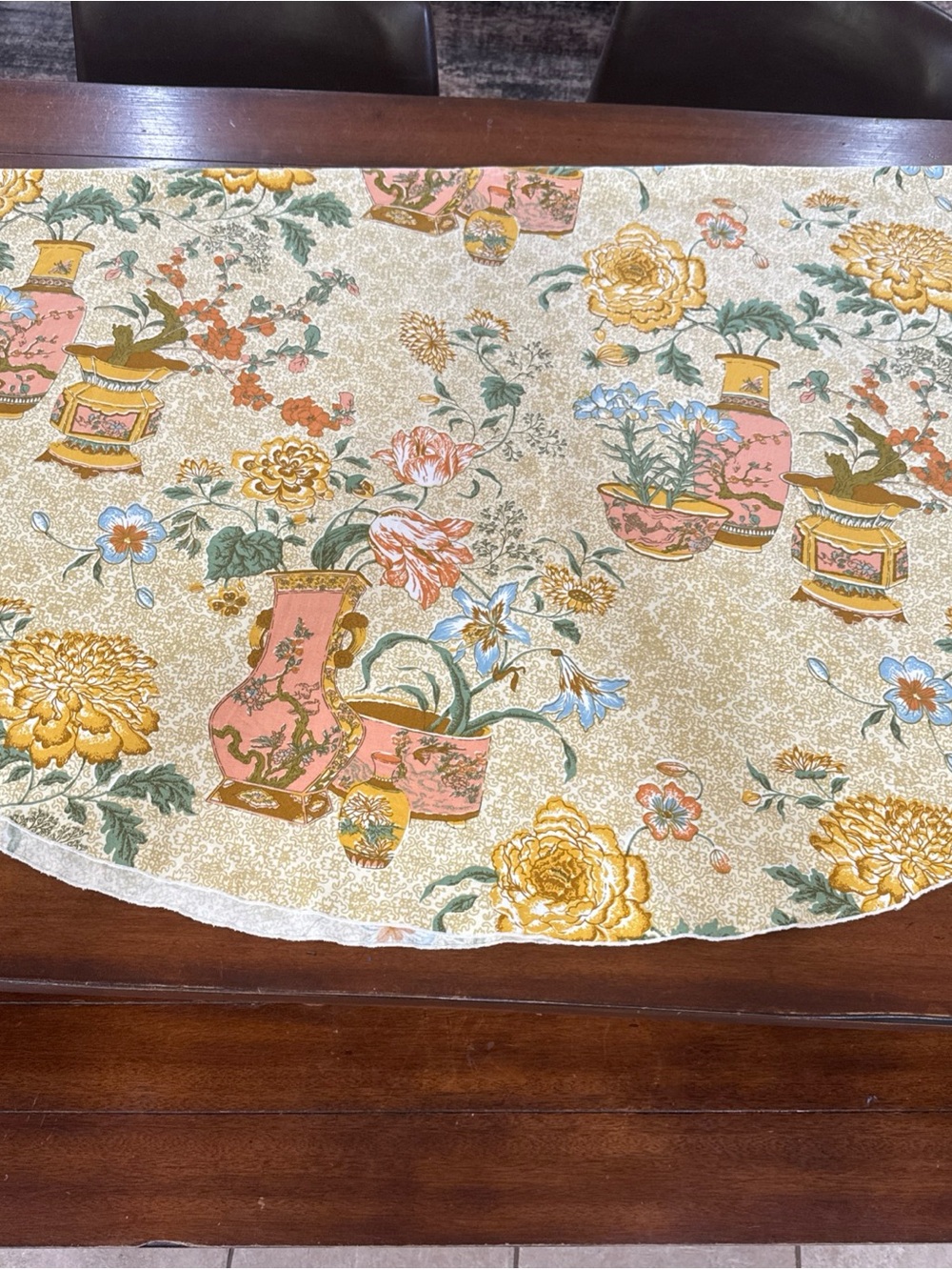 Vintage 60” Round Tablecloth Floral Asian Vase Print Pink Gold Cottagecore - Picture 5 of 6